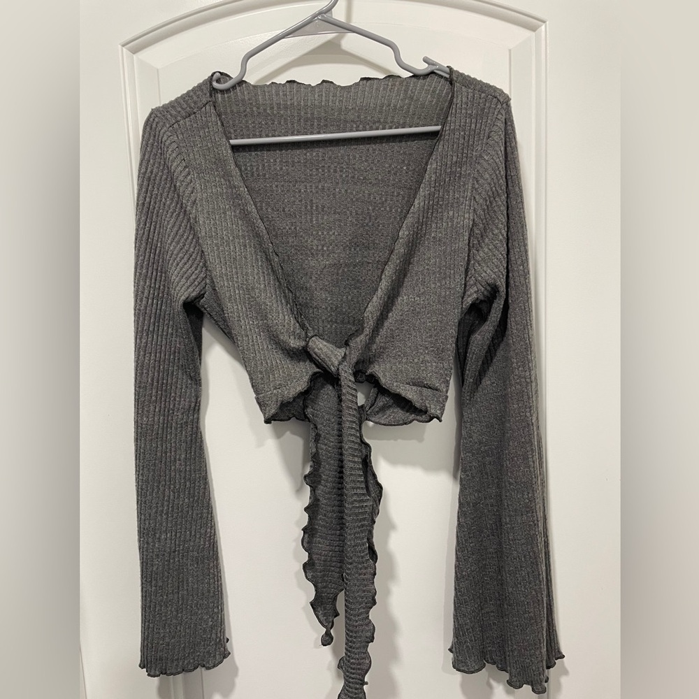 Women’s size large SHEIN gray cover blouse.
